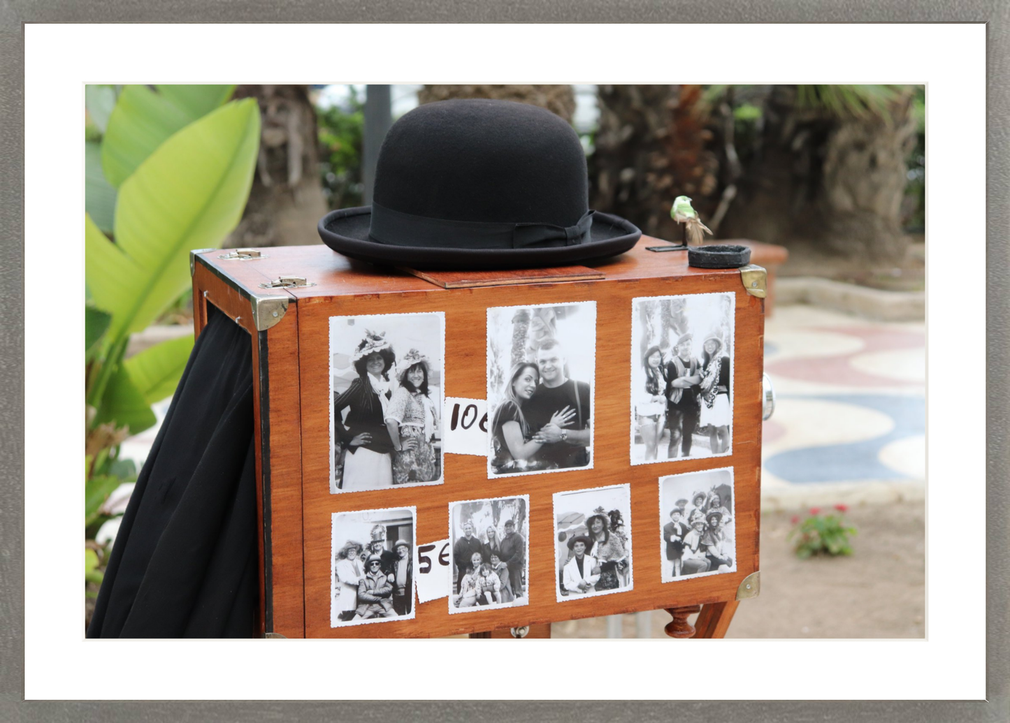 Vintage Photo Booth – Alicante Street Charm