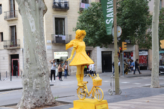 Living Statues at La Rambla Street, Barcelona – Print-Ready Fine Art Photo