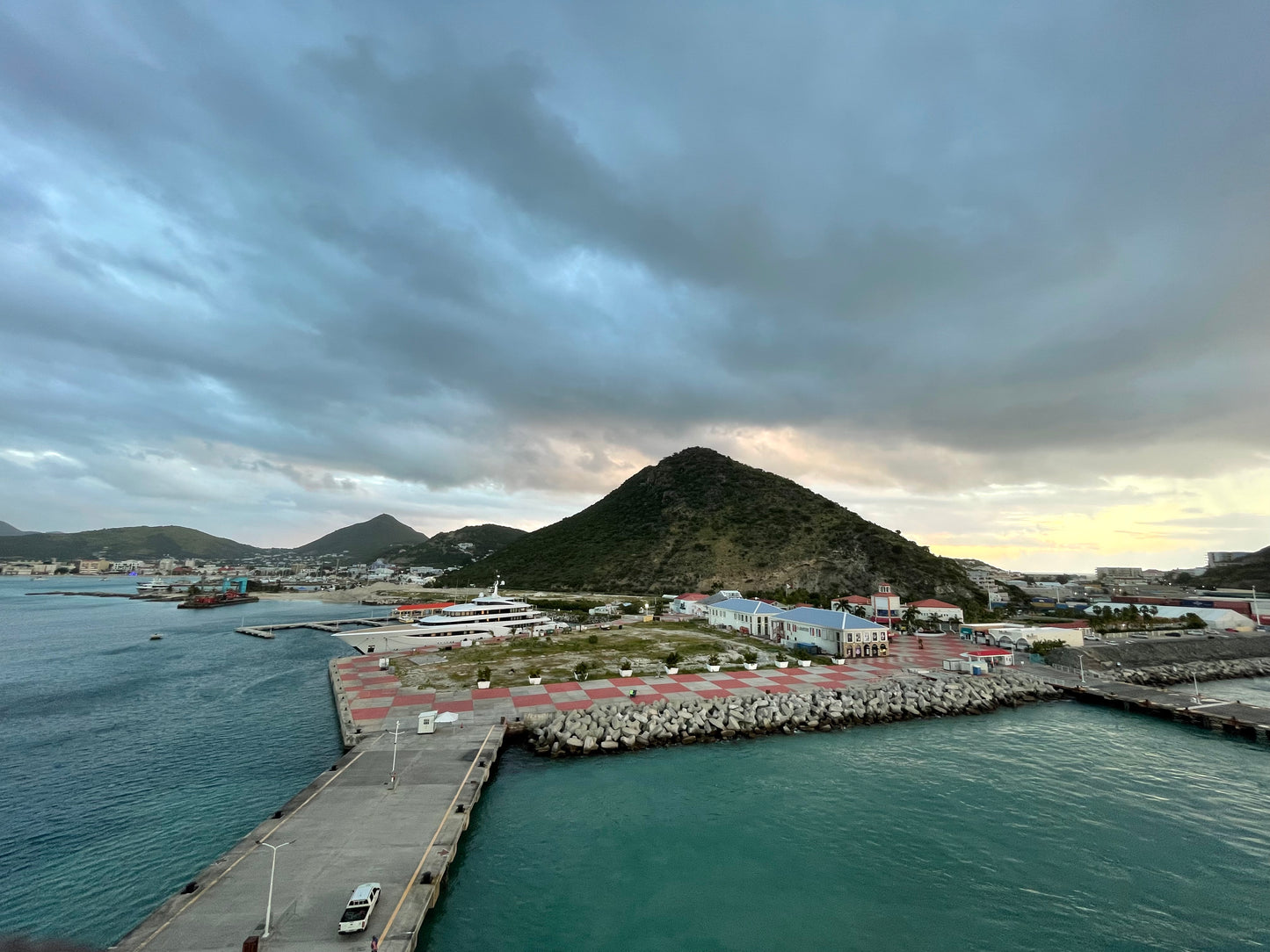 Basseterre Port – St. Kitts & Nevis Travel Photo Download