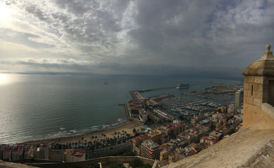 Harbor Tranquility – Alicante Waterfront View