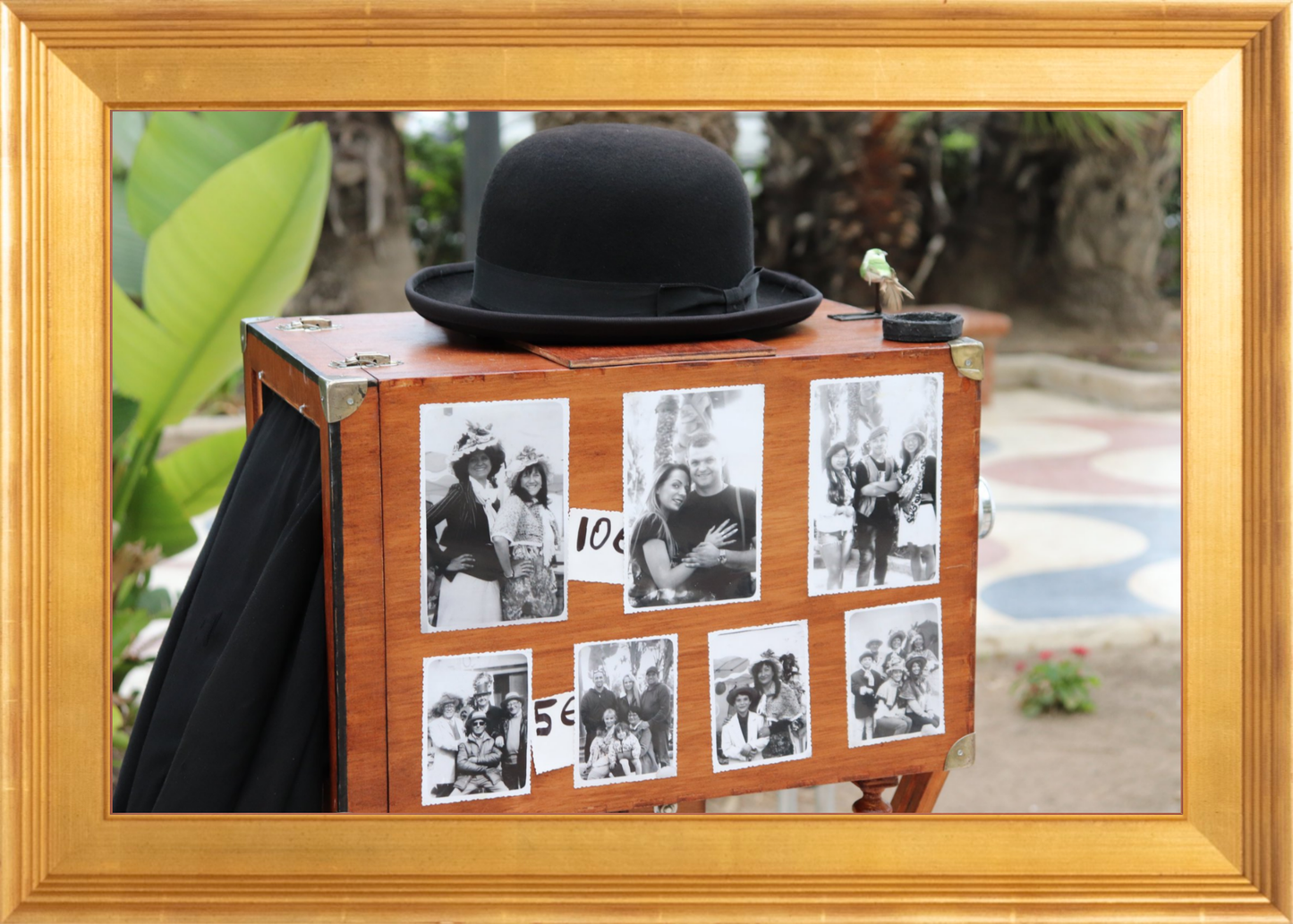 Vintage Photo Booth – Alicante Street Charm