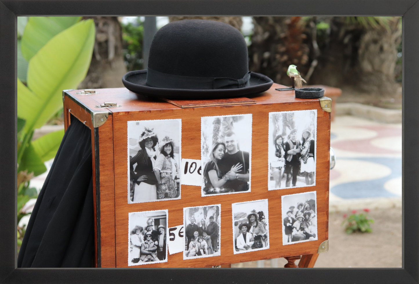 Vintage Photo Booth – Alicante Street Charm